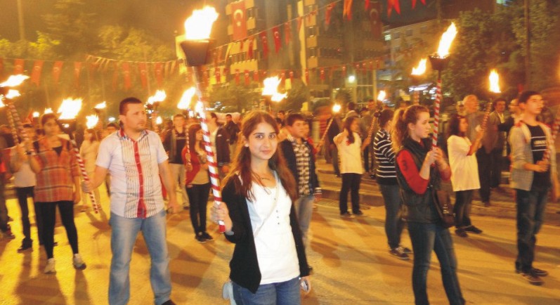 CHP Orhangazi’de Fener Alayı Düzenliyor