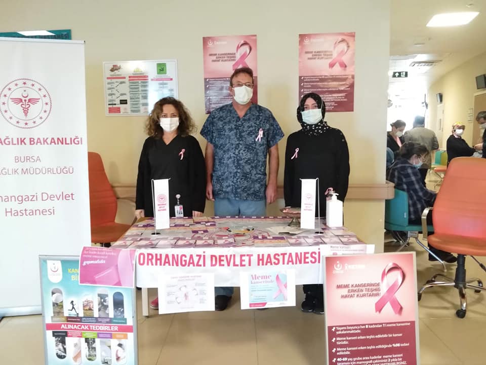Orhangazi Devlet Hastanesinde meme kanseri bilinçlendirme standı açıldı