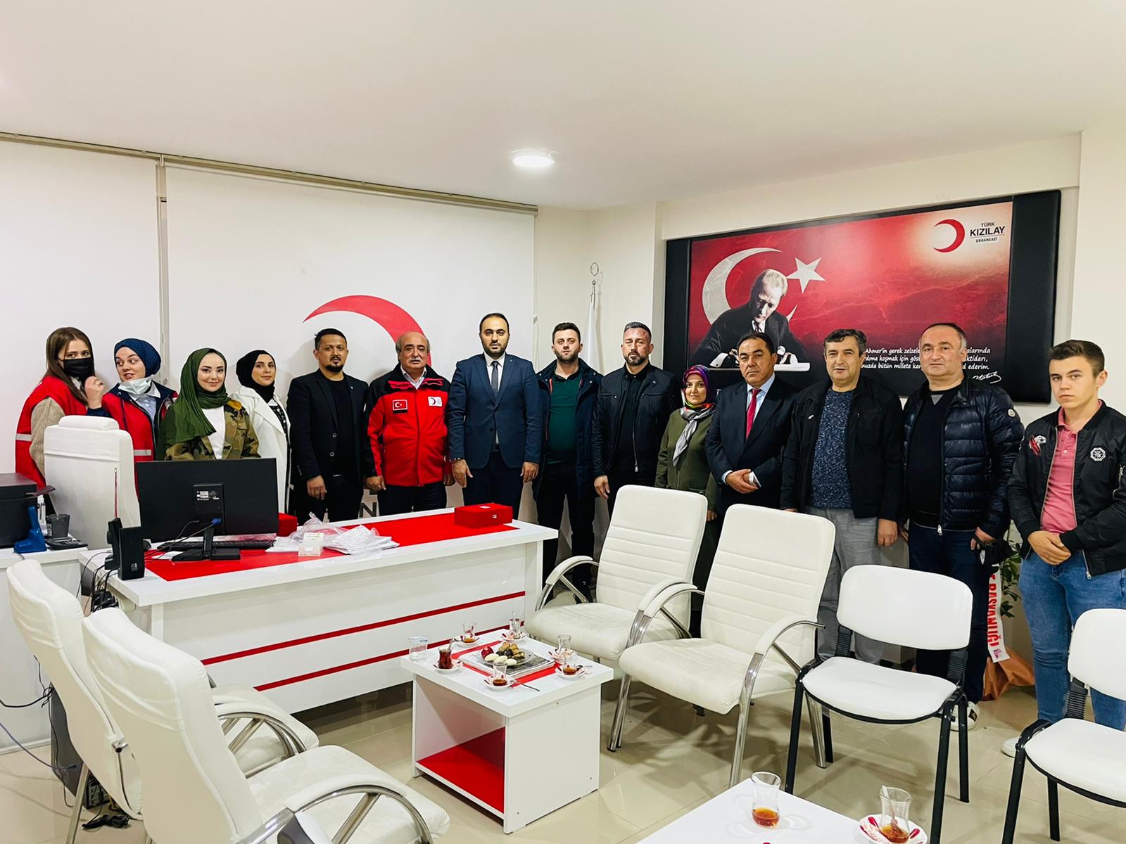 AK Parti ‘den Kızılay Haftası Ziyareti