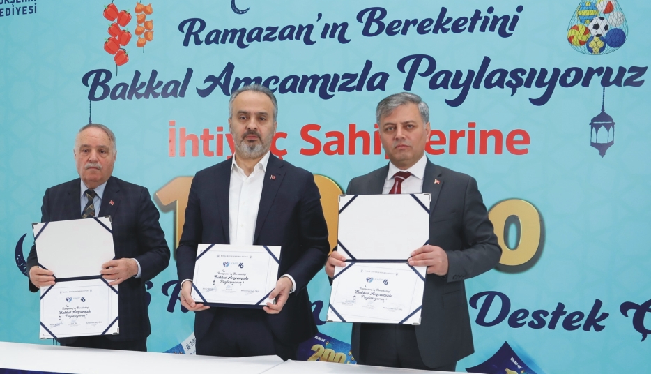 Mahalle bakkallarında Ramazan bereketi