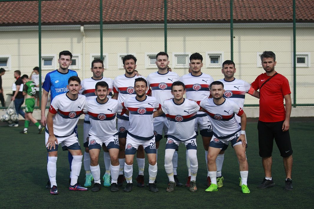 GENÇLER İLÇE STADINDA