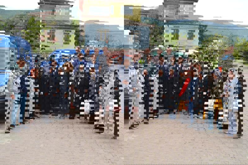 Ak Parti grubu  vatandaşlardan  destek istedi